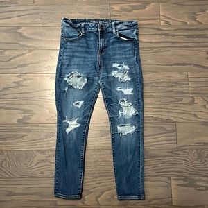 12 Short American Eagle skinny jeans
